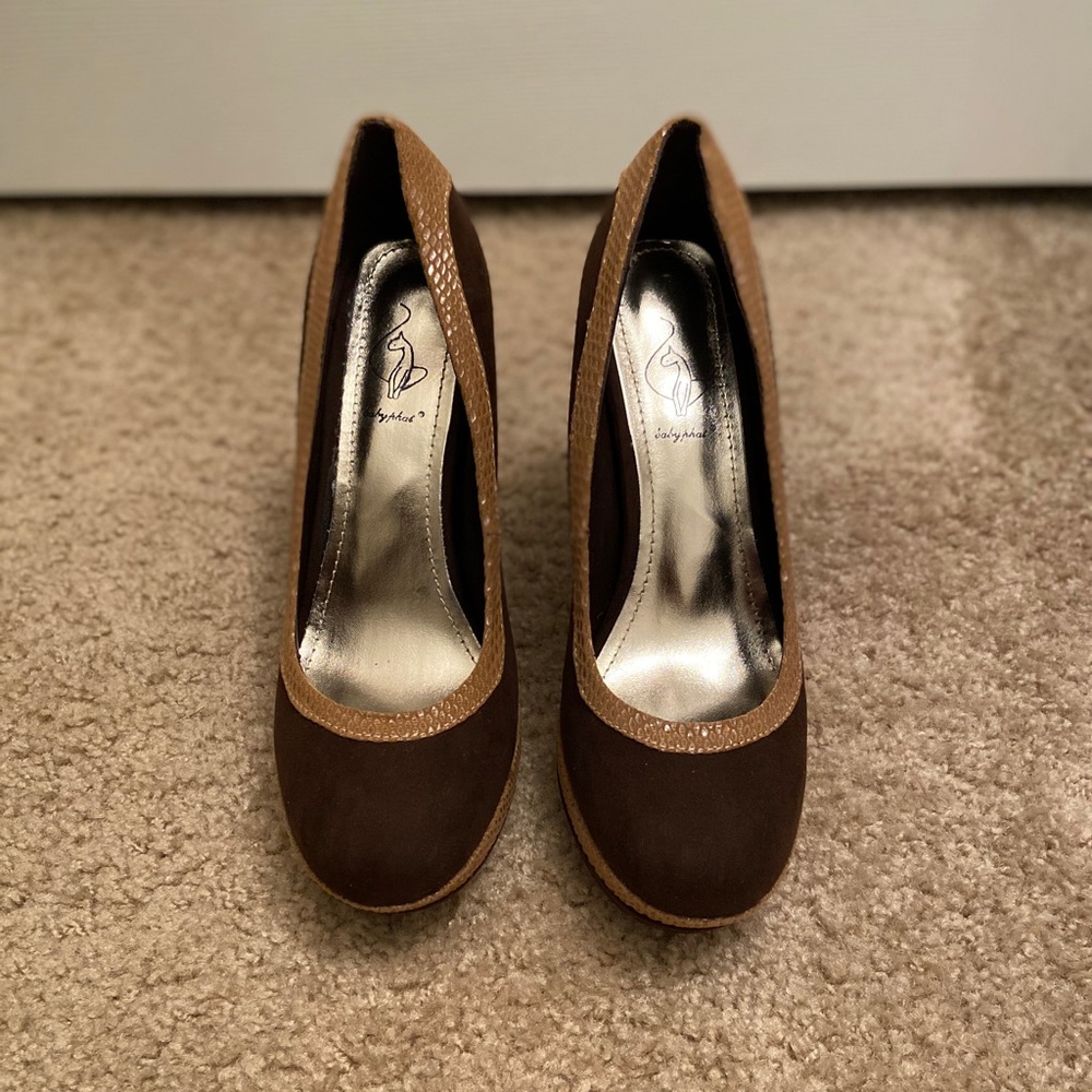 Baby Phat brown leather heels
